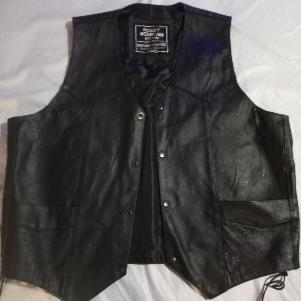 Leather vest - Picture 2 of 3